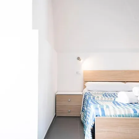 Montebello House Apartment *