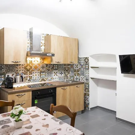 Apartment Montebello House
